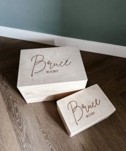 Houten kist  met naam/datum