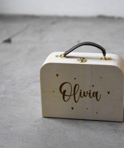 Koffertje (hartjes) met naam/datum