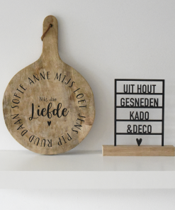 Tapasplank Rond 30cm "Niks dan liefde"  (met namen of datums)