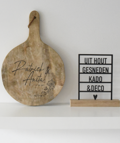 Tapasplank Rond 30cm "Bloemen"  (met namen/datum)