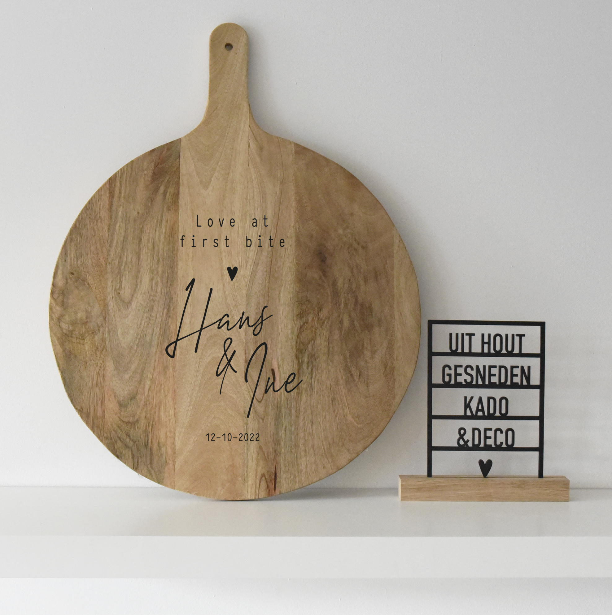 Tapasplank Rond 50cm "Love at first bites" (met namen/datum)